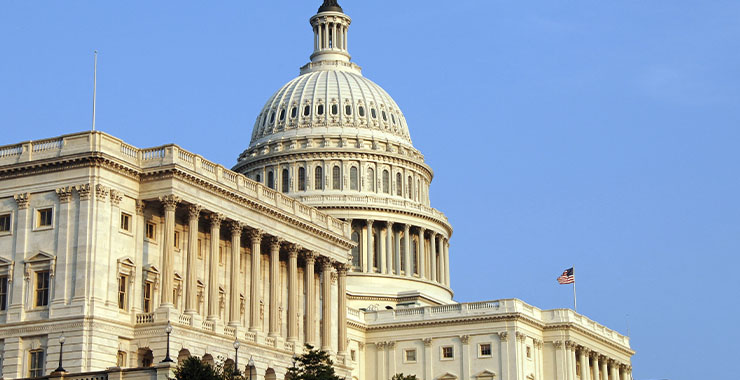 Side view of the United States Capitol building